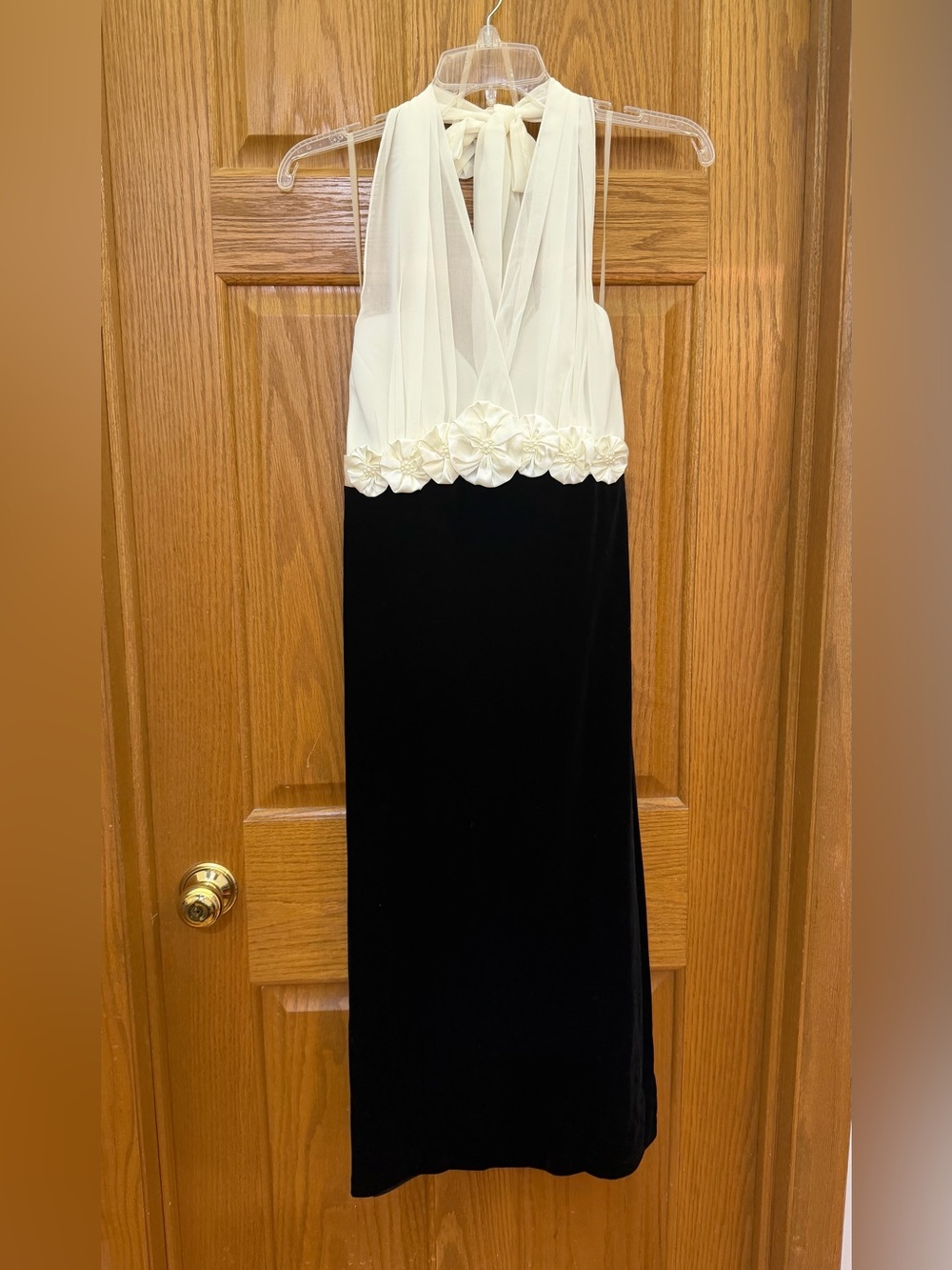 NWT CONNECTED APPAREL Cocktail Halter Dress w Floral & Pearl Accents Sz 10 & 12